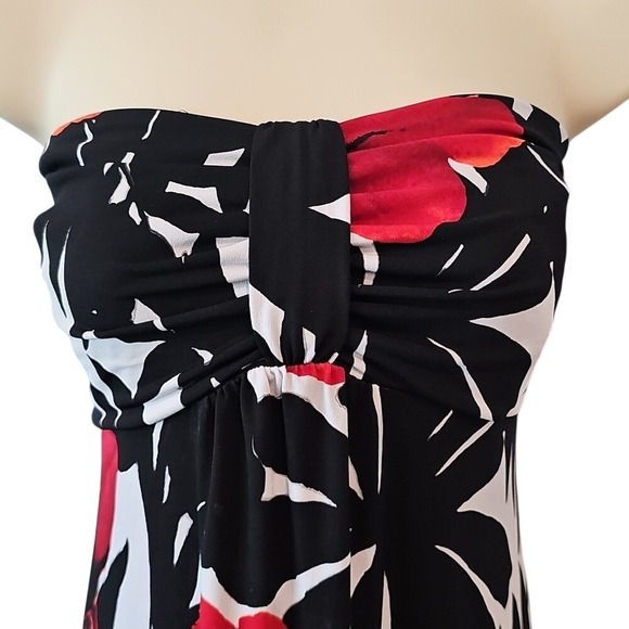Floral Strapless Maxi Dress - Black and Red - Picture 2 of 4